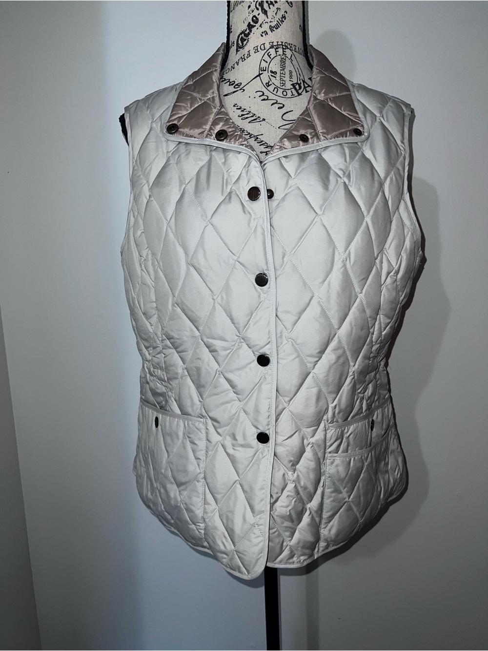 Eddie Bauer Goose Down Quilted Vest Cream Beige Snap Front Classic L